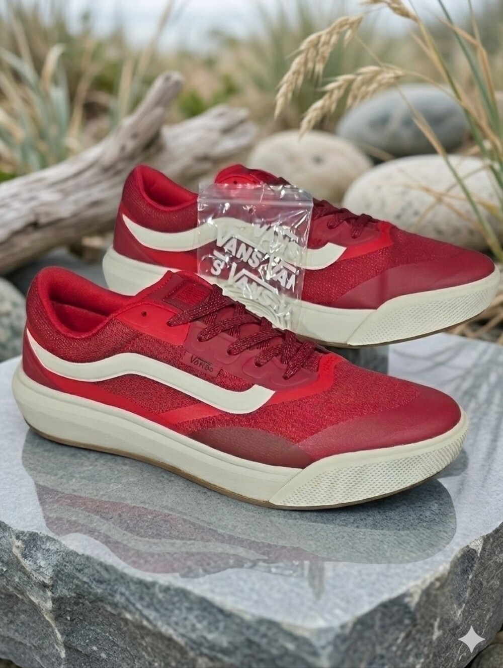 Vans Ultrarange 2.0 Red Marshmallow Men’s 9.5 Women’s 11 New